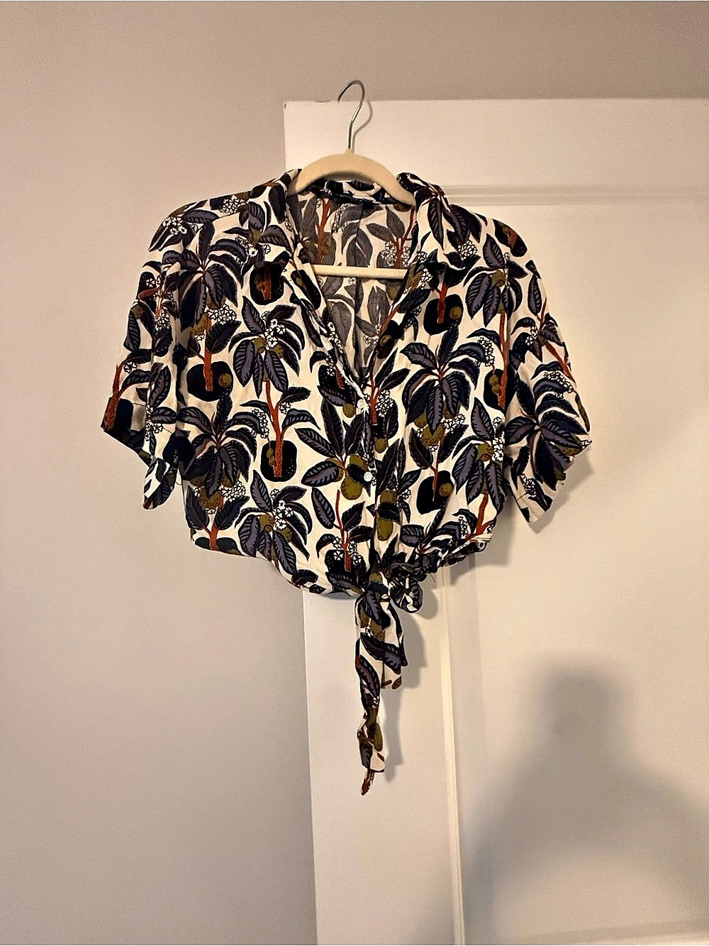 Zara Floral Tie-Front Blouse White & Blue Size XS Like New